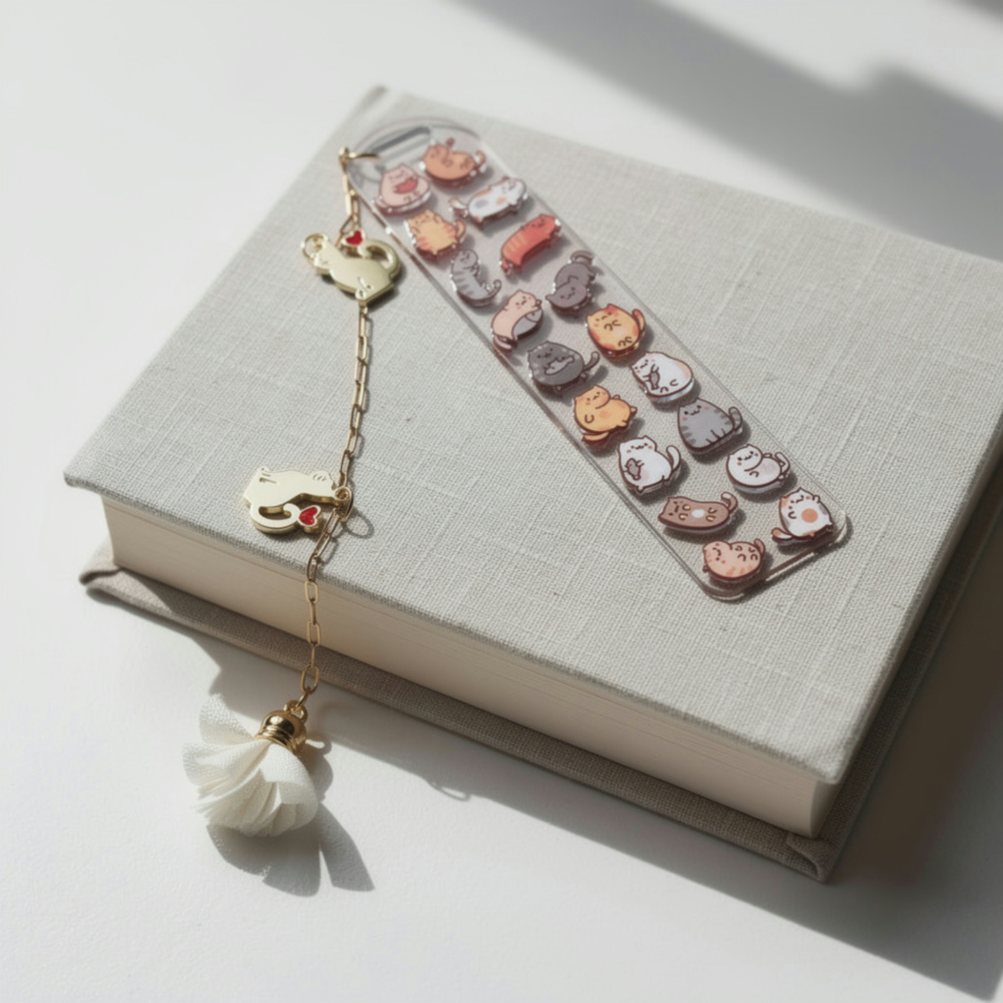 Cat Bookmark with Charm. Cat Bookmark for Book Lovers. Cat Lover Bookmark Gift. Cats Bookmark. Cats Lover Gift Bookmark. Kittens Bookmark