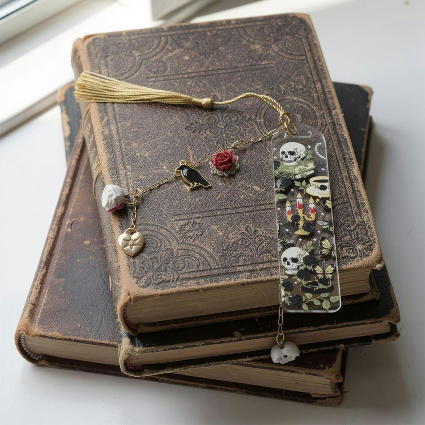 Gothic Bookmark. Dark Academia Bookmark. Skull Bookmark. Gothic Book Lover Bookmark Gift. Skull Bookmark for Readers. Dark Gothic Bookmark