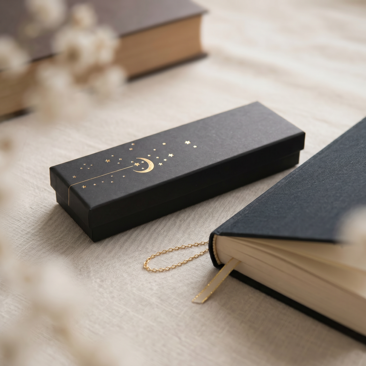 Gift box for bookmark