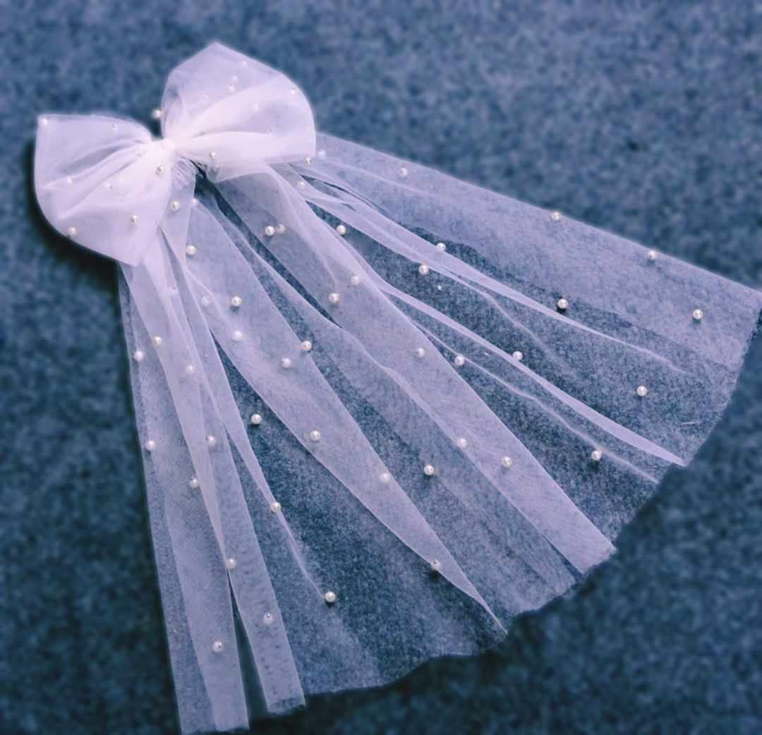 Bow Pearl Veil